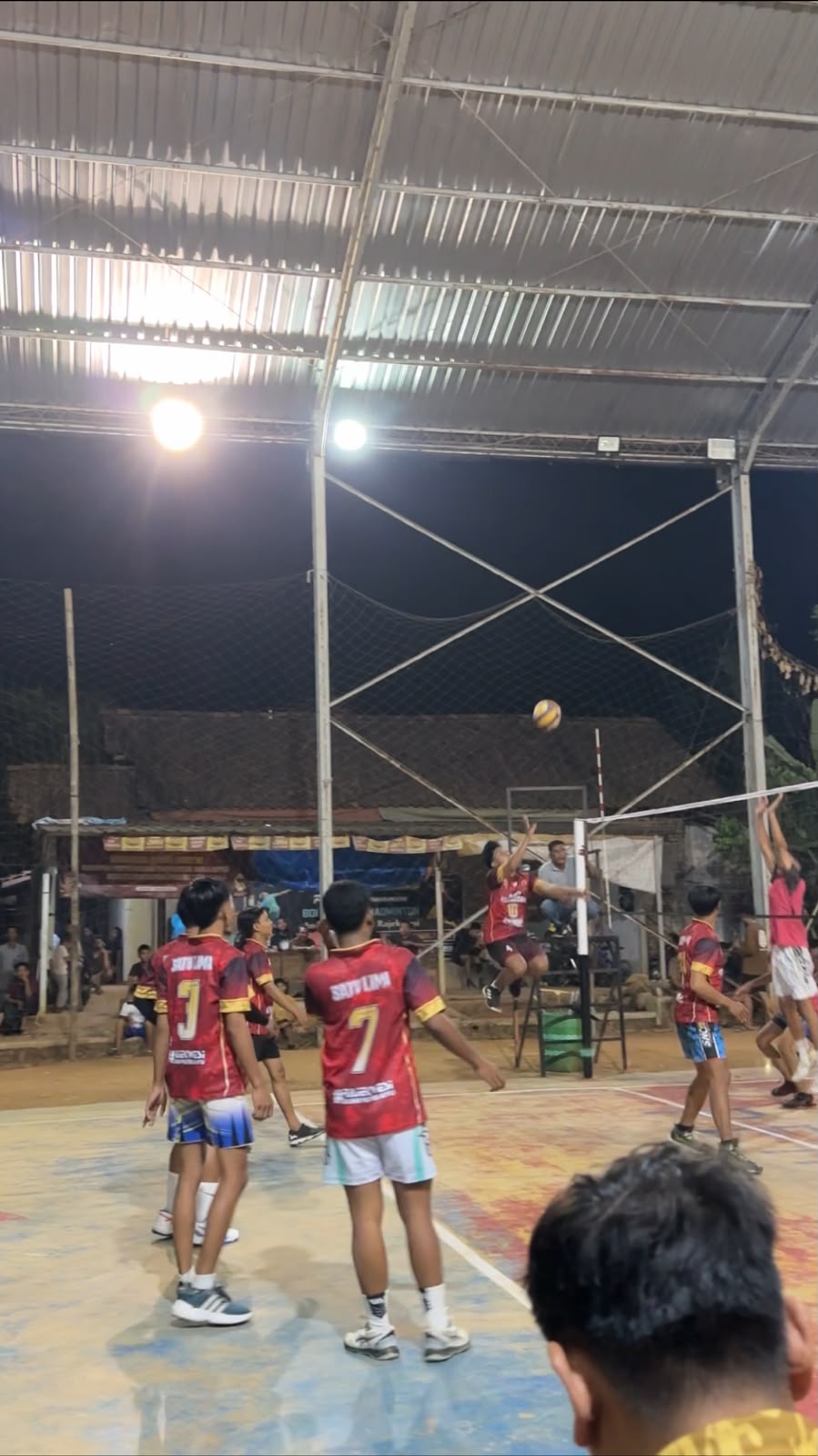 Lomba Voli 17 an