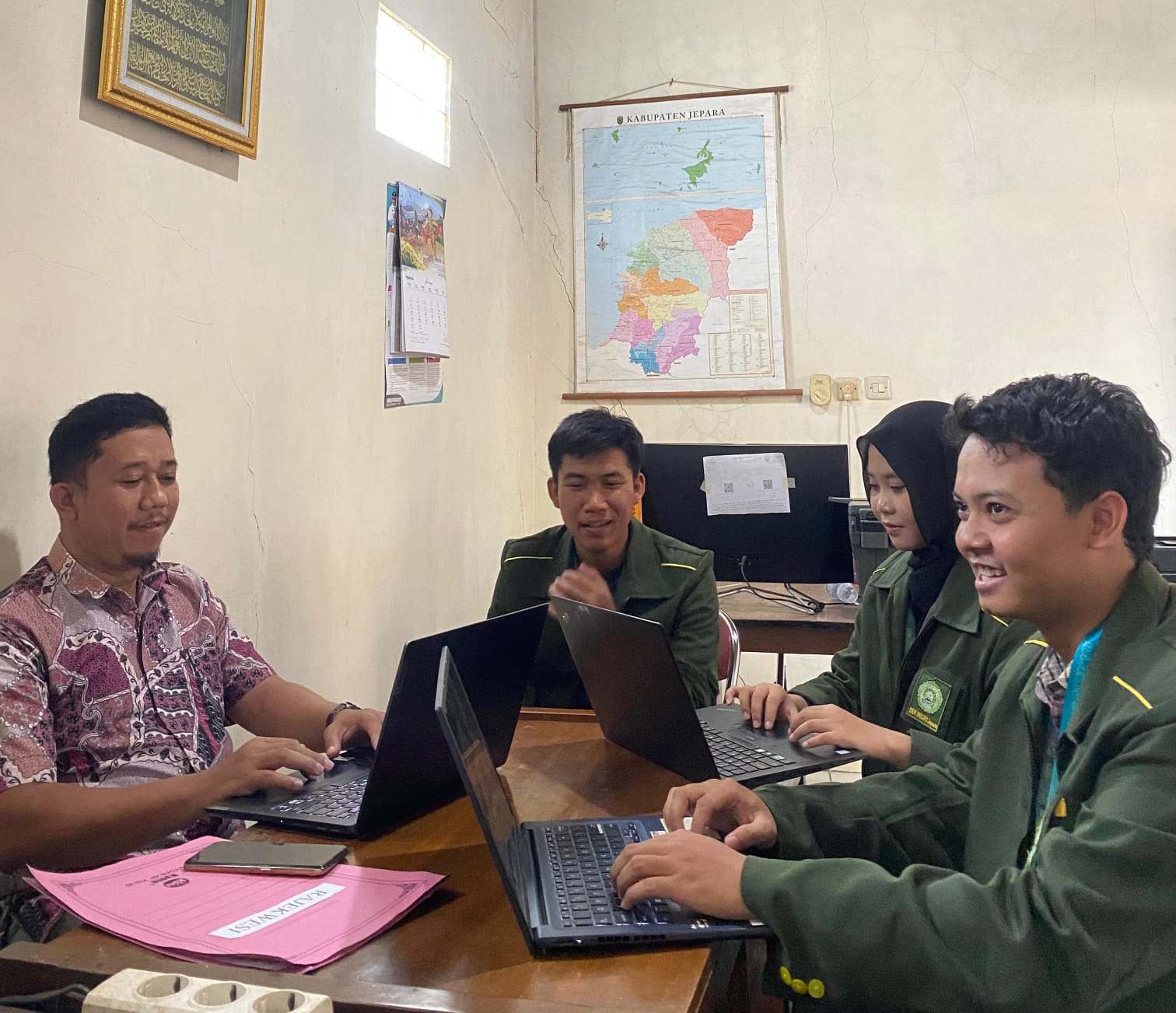 Optimalisasi Pengelolaan Website Desa sebagai Media Informasi dan Pelayanan Publik Digital